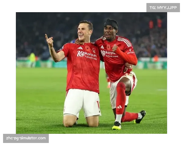 诺丁汉森林低矮防线大脚找前锋 伍德背身做球效率高